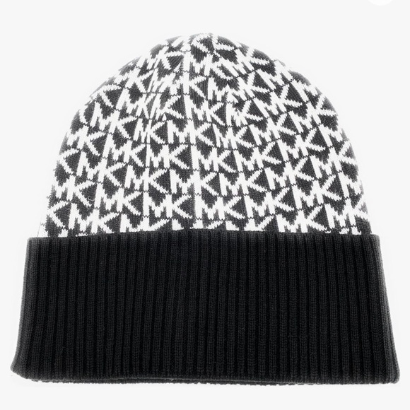 Michael Kors, three-piece gift, set hat, scarf, and gloves - Picture 5 of 8